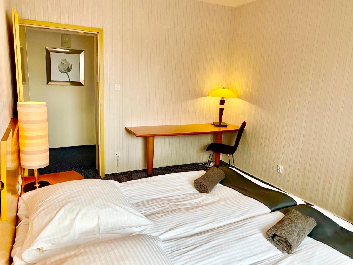 Las Slupski Premium Business Apartament Nr 7 Wifi Netflix Smart Tv50 Two Bedrooms Two Extra Large Double Beds Up To 6 People Full Pleasure Quality Stay (Adults Only) Екстер'єр фото
